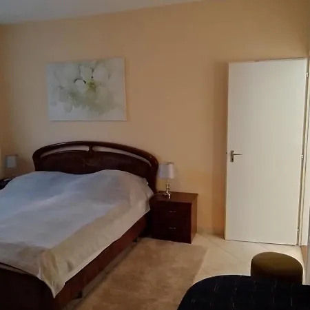 Juno Apartmán *