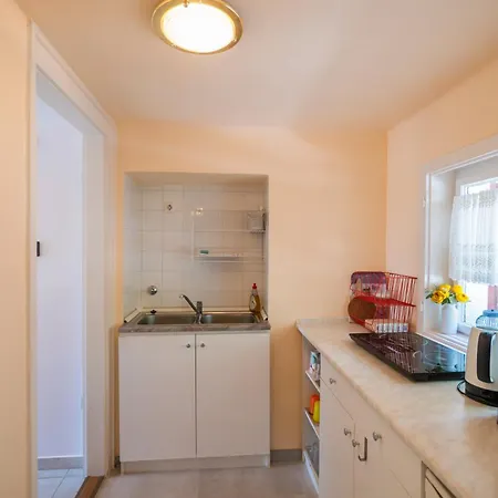 Juno Apartment *