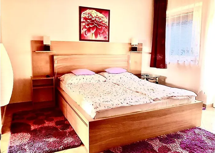 Juno Apartment