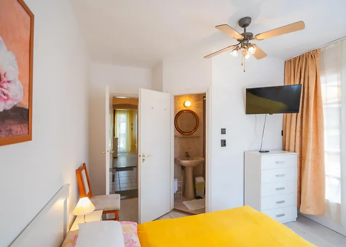 Juno Apartment *